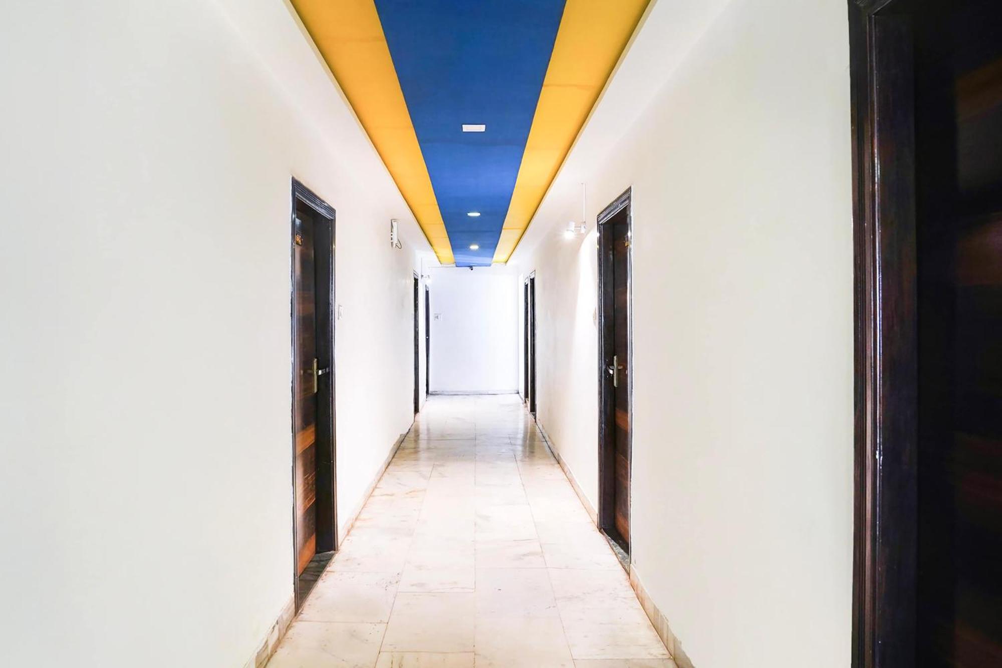 Hotel O Bridge Ahmedabad Exterior photo